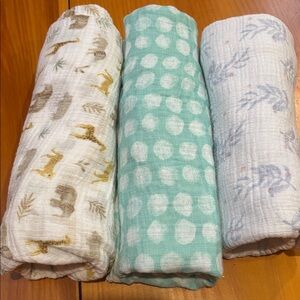 aden + anais *Bundle/3* Gauze Cotton Printed Swaddling Blankets